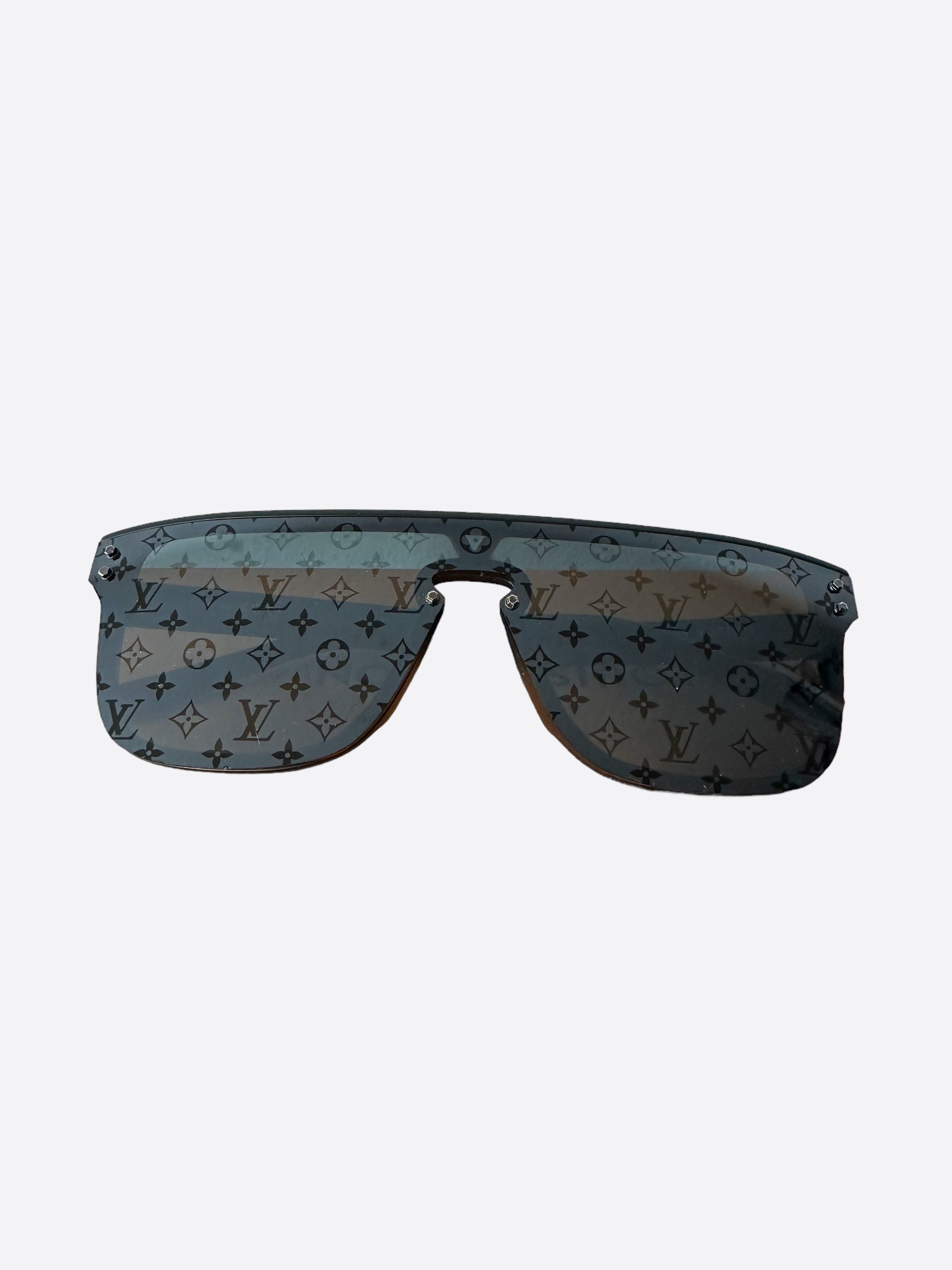 LOUIS VUITTON Monogram LV Waimea Sunglasses Eyewear accessory
