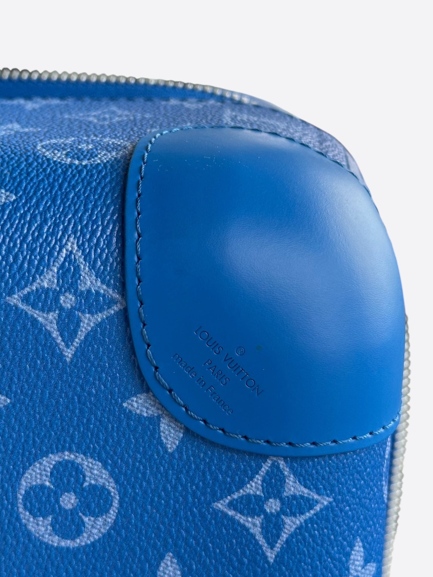 Louis Vuitton Blue & White Cloud Logo Monogram Horizon 55