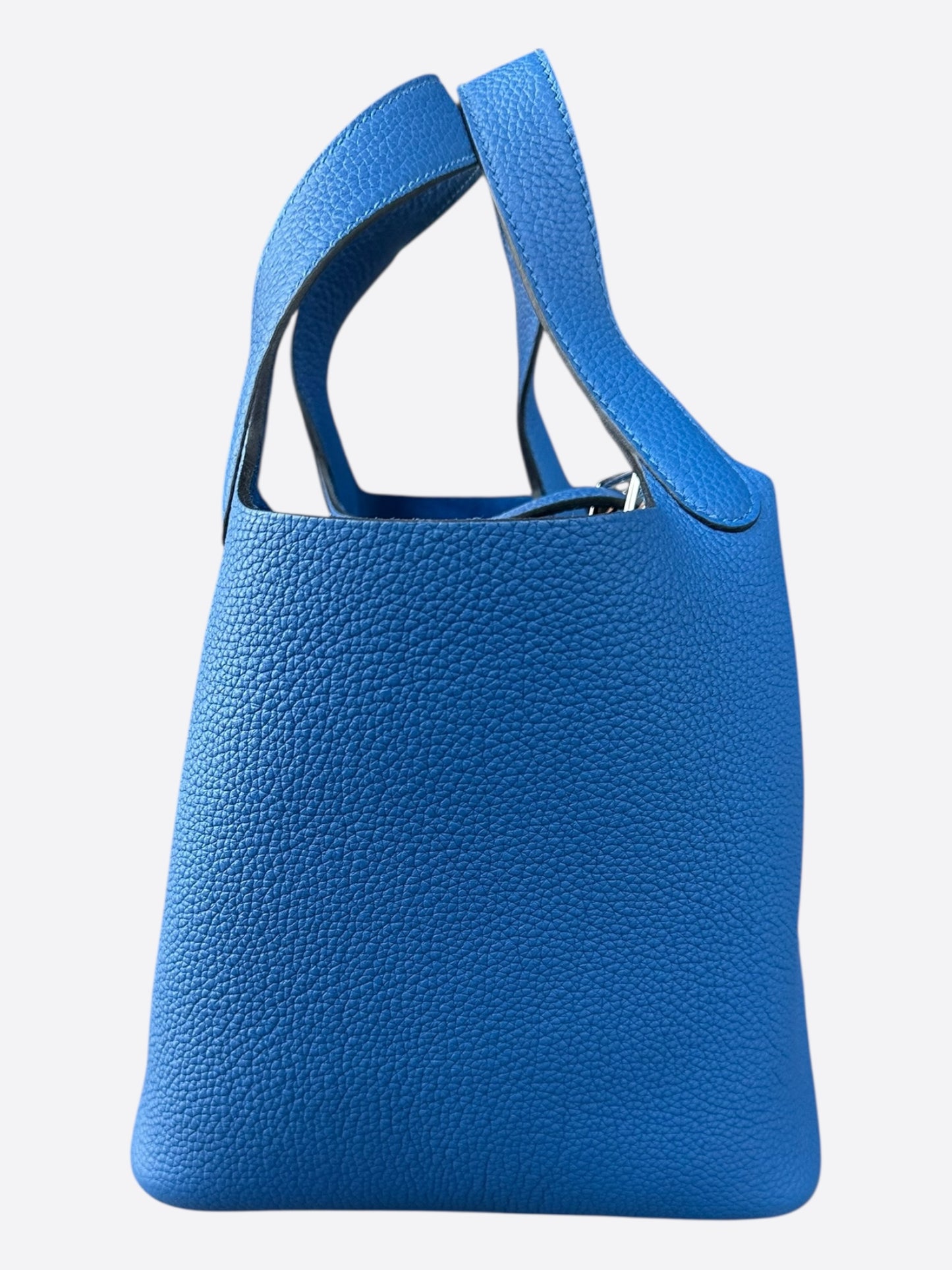 Hermes Bleu France Clemence Picotin 18