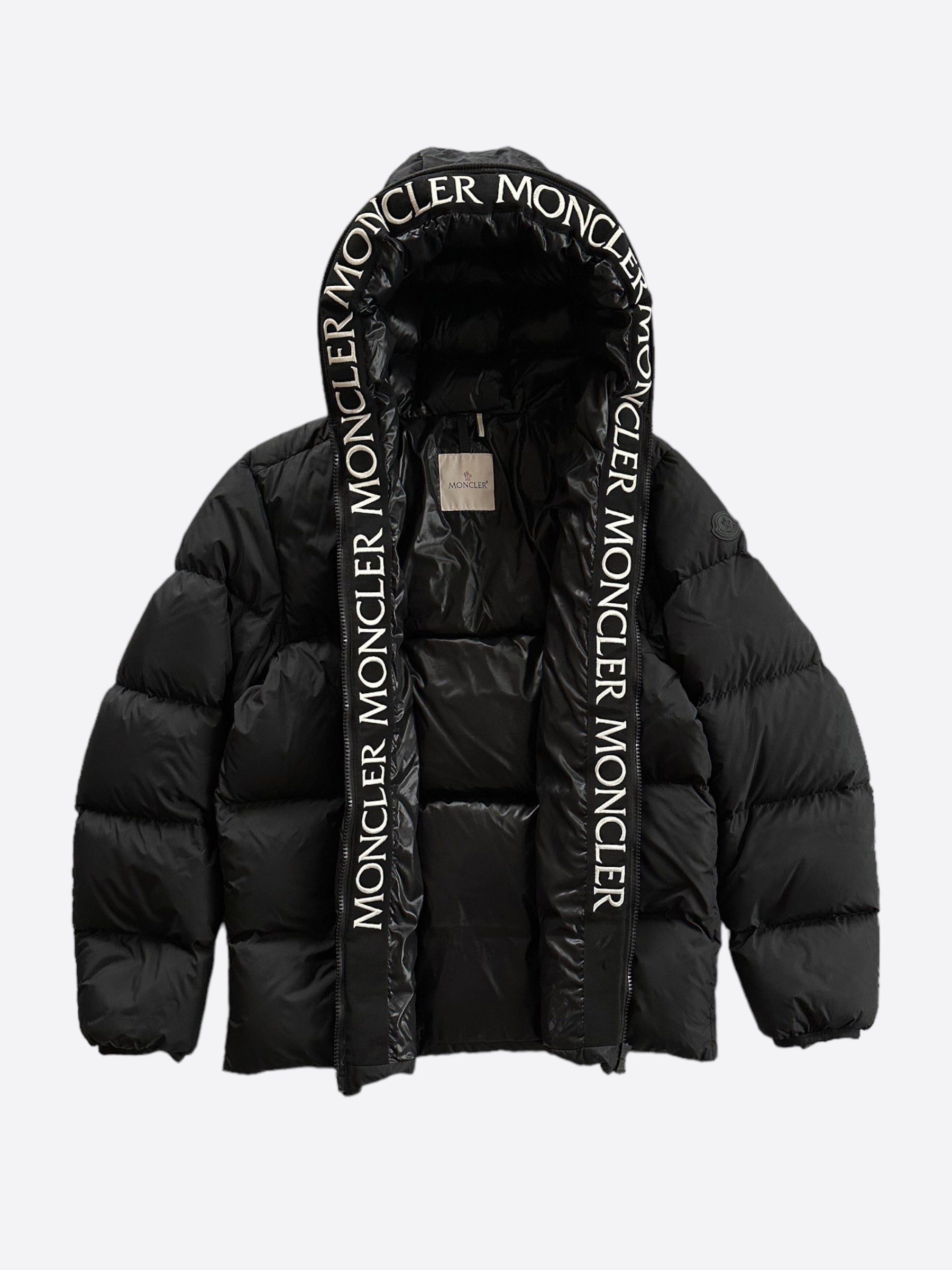 Moncler Black Montcla Repeat Logo Puffer Jacket – Savonches
