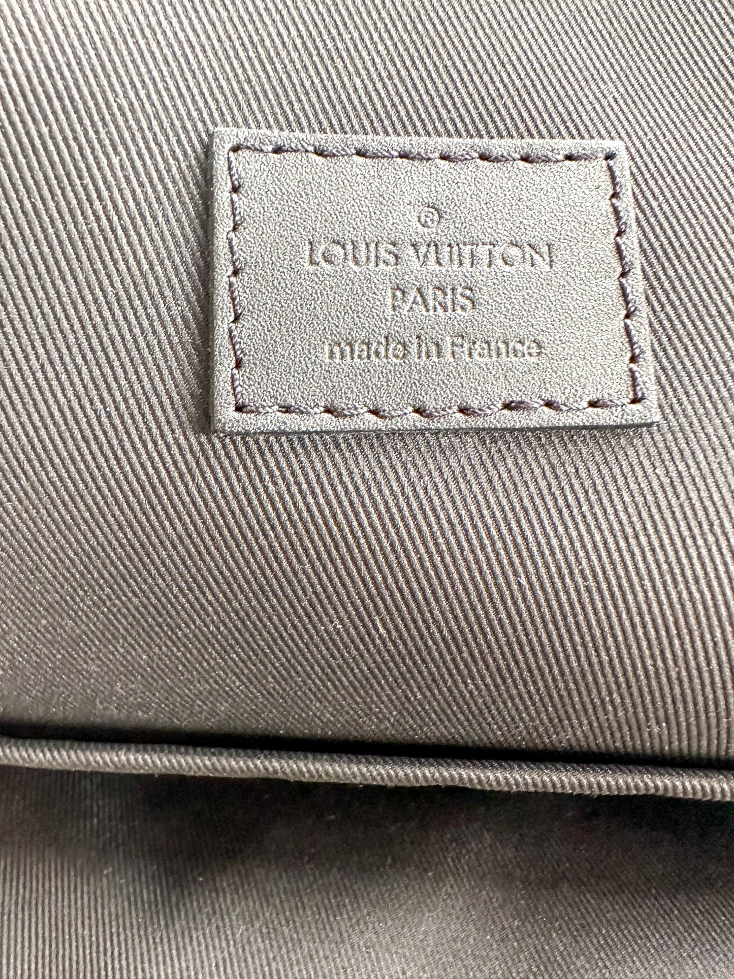 Louis Vuitton Damier Graphite Infini Avenue Sling