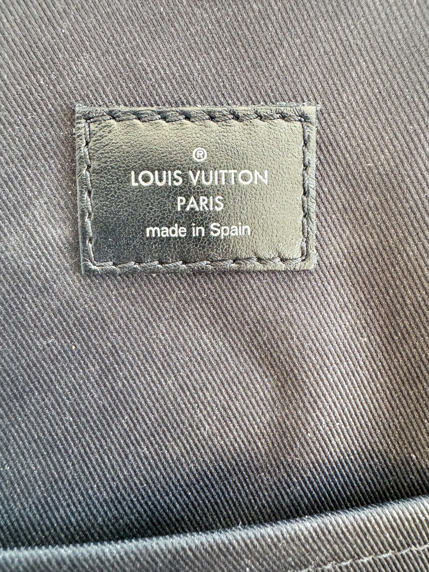 Louis Vuitton Damier Graphite Avenue Sling Bag