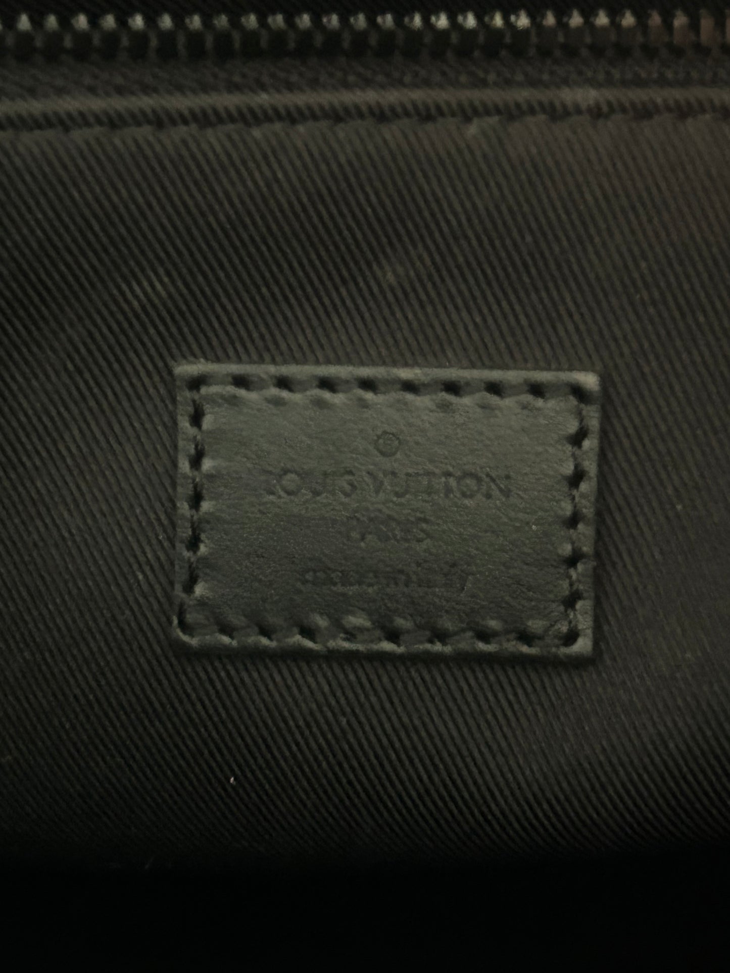 Louis Vuitton Black Monogram Eclipse Sac Plat 24H