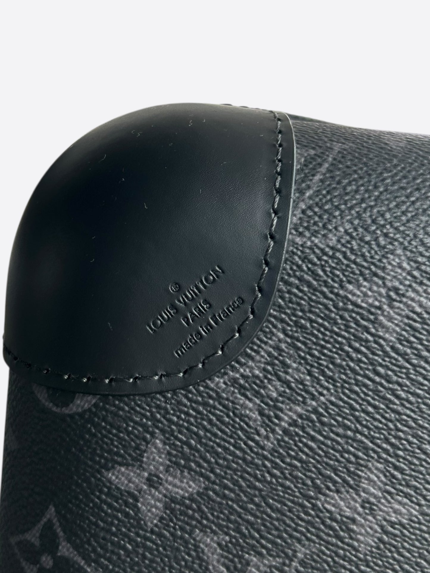 Louis Vuitton Monogram Eclipse Horizon 70