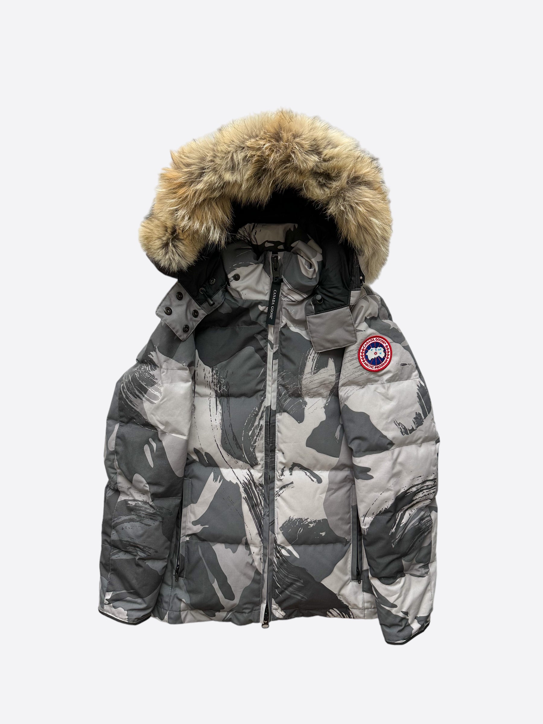 Canada Goose Grey Camo Chelsea Women's Jacket – Savonches