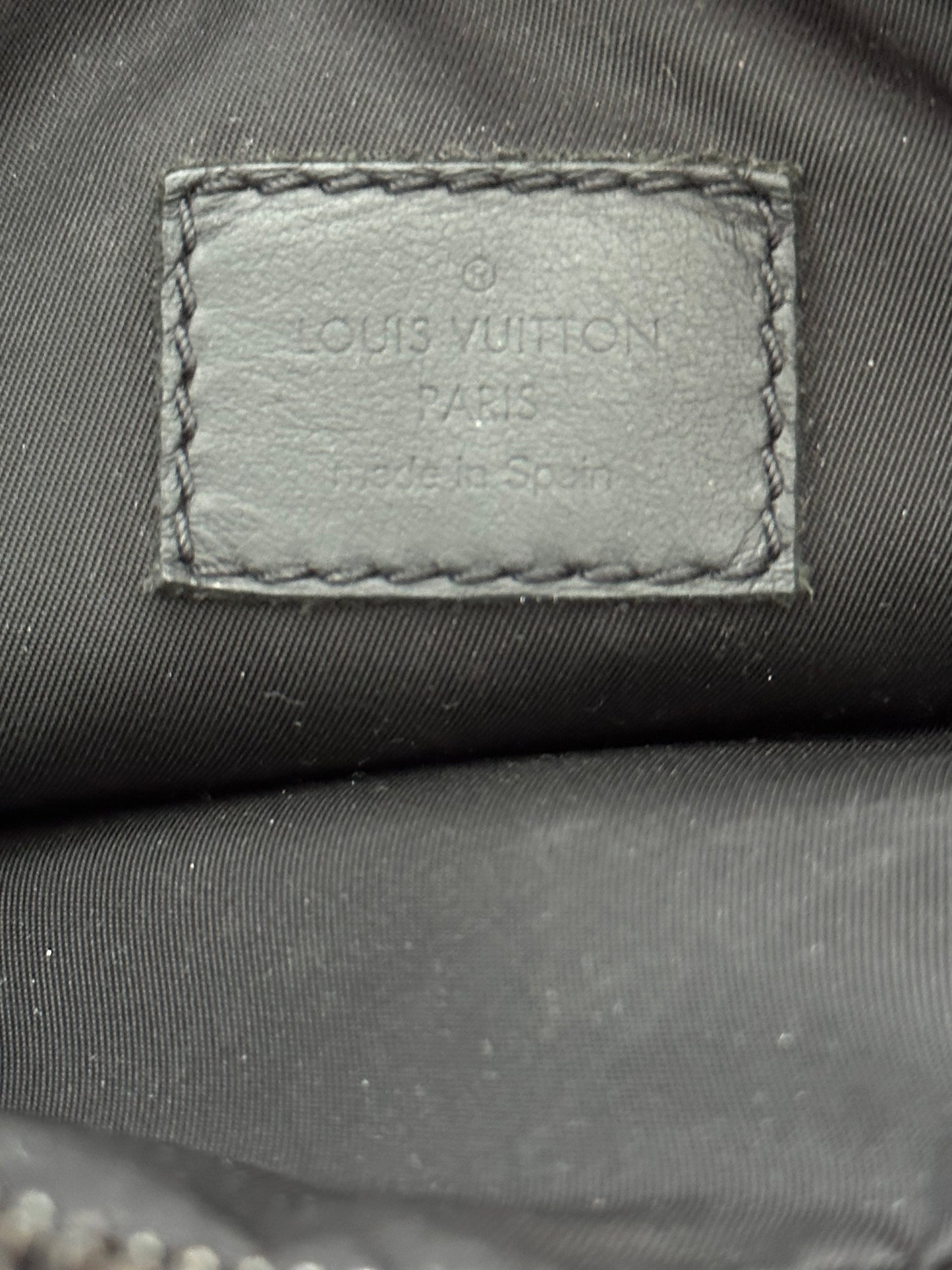 Louis Vuitton Black & Multicolor Monogram Comet Messenger PM