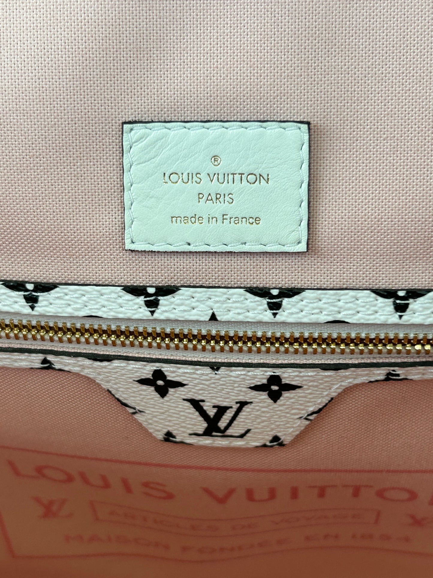 Louis Vuitton Red & White Monogram Neverfull MM