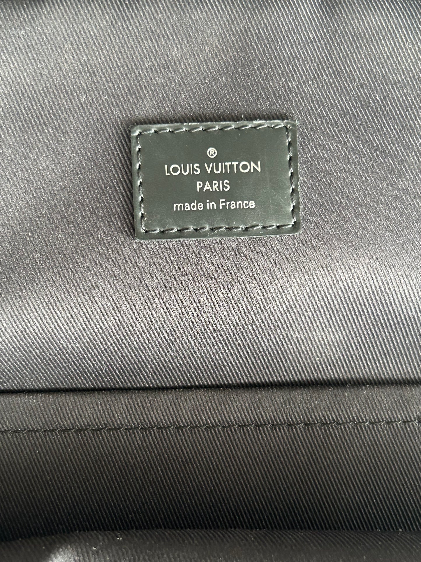 Louis Vuitton Damier Graphite Avenue Sling