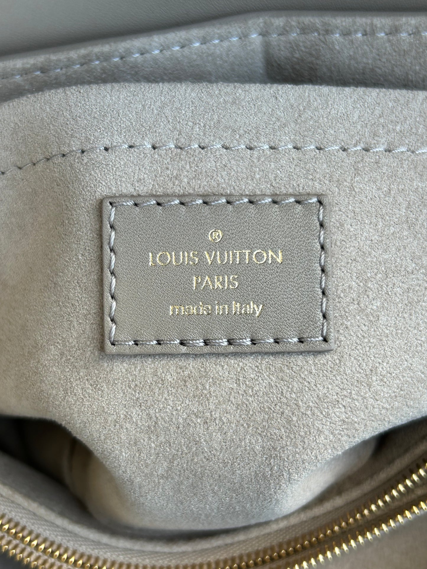 Louis Vuitton Beige New Wave Chain Bag