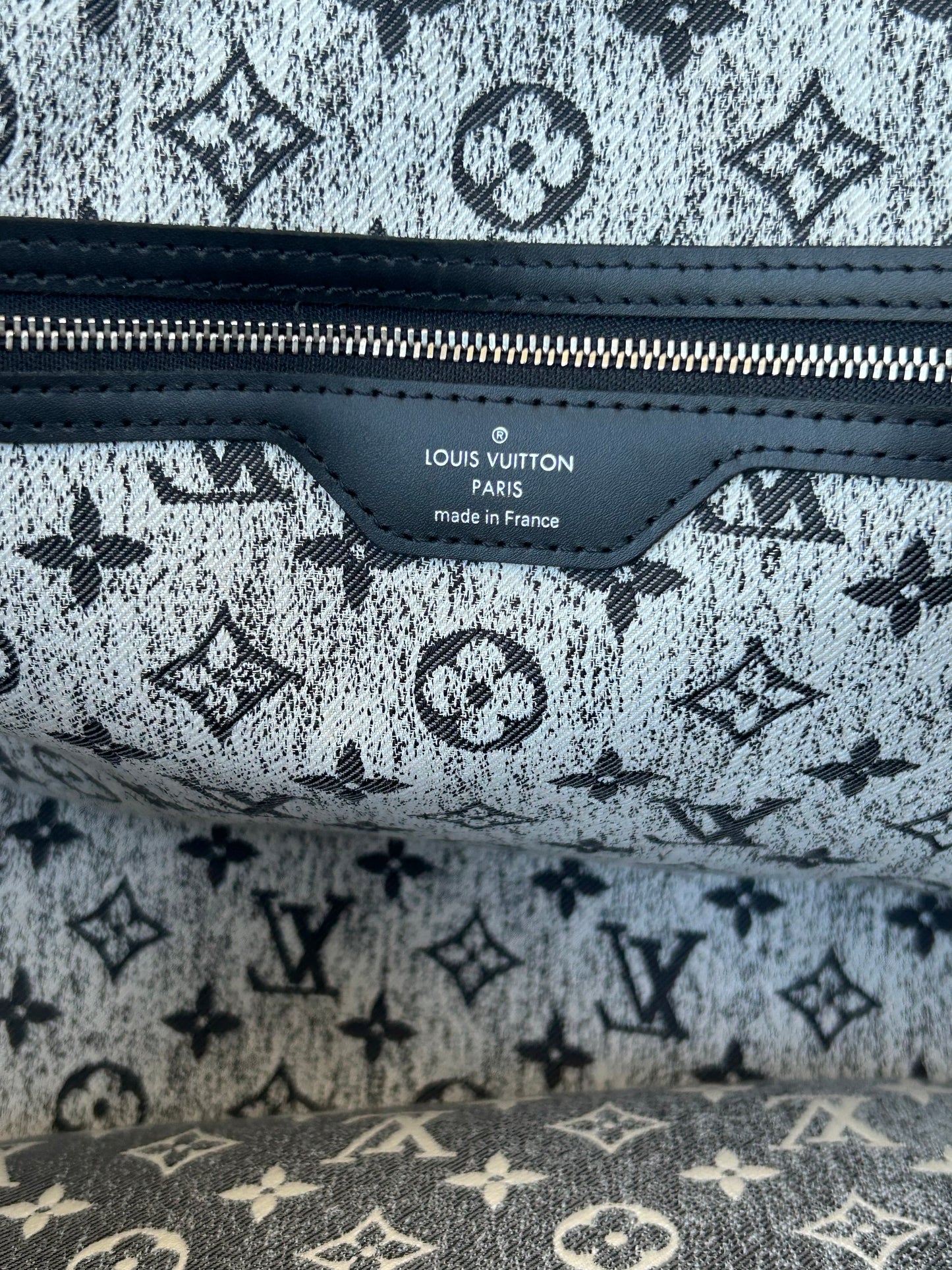 Louis Vuitton Grey & White Denim Monogram Neverfull MM