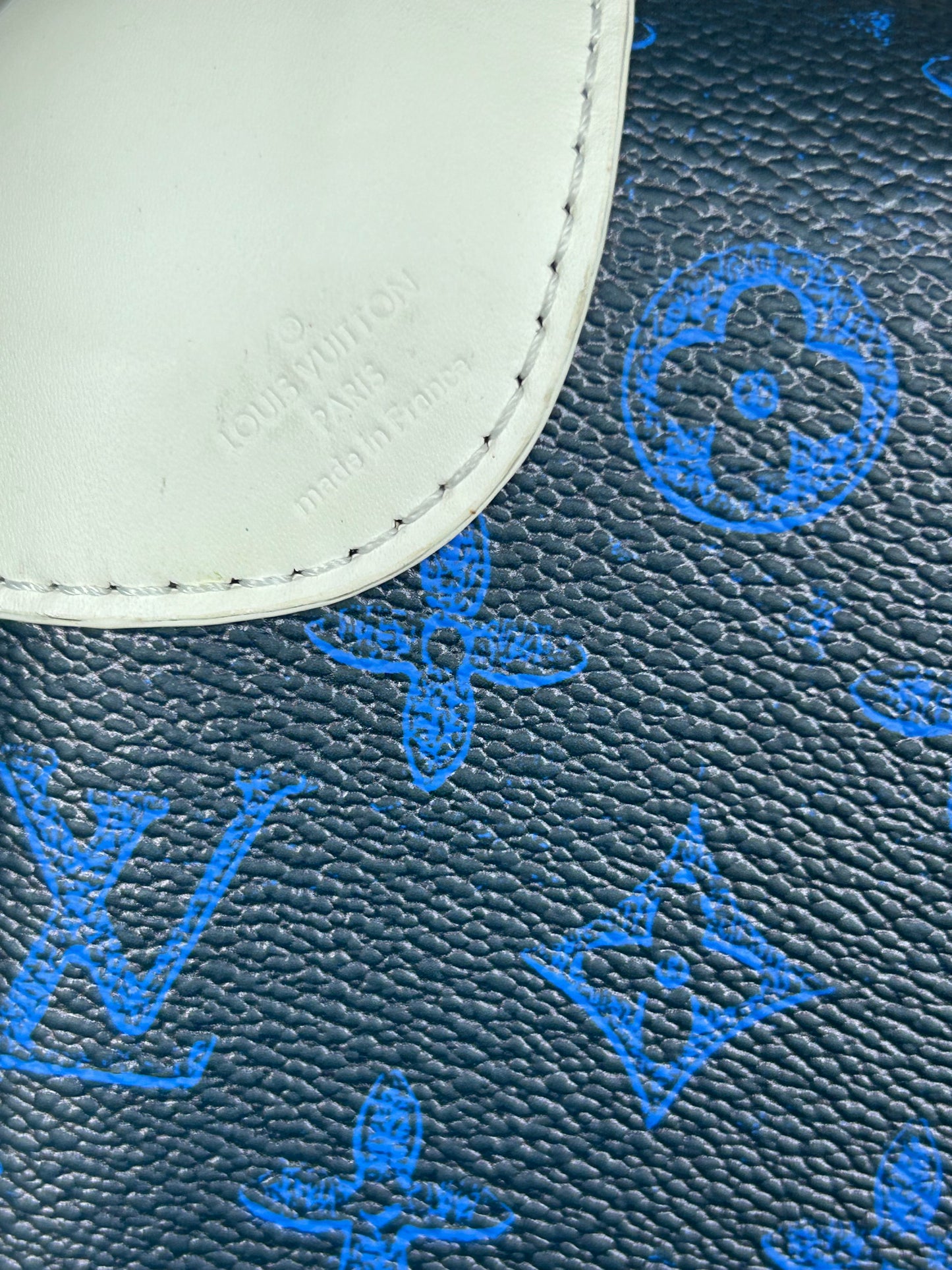 Louis Vuitton Blue & White Everyday Logo Monogram Horizon 55