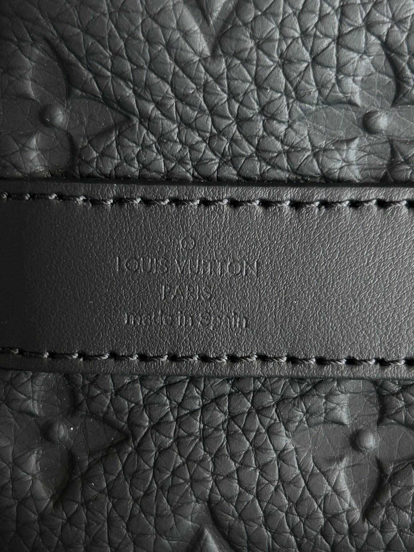Louis Vuitton Black Taurillon Monogram Keepall 25