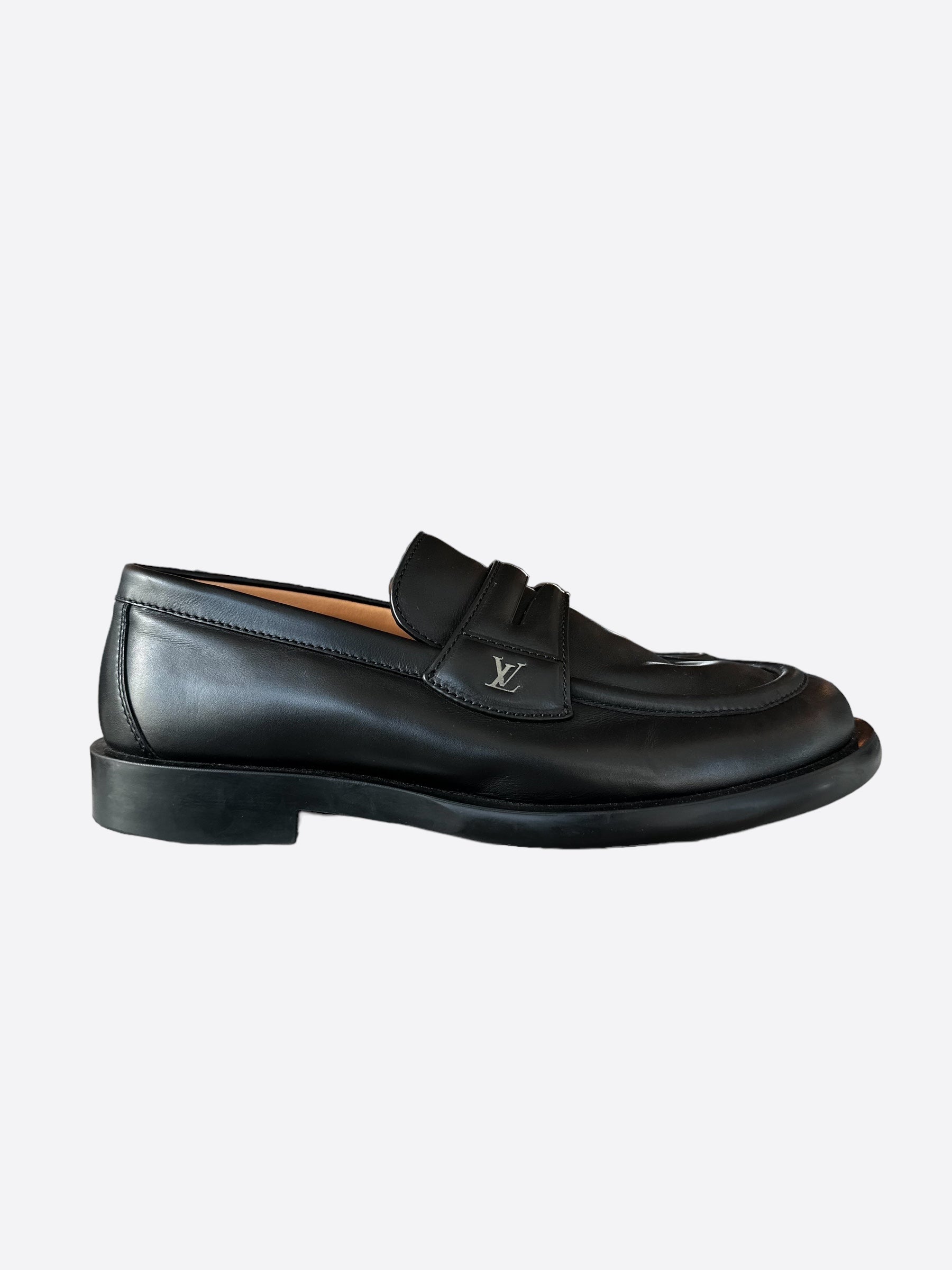 Louis Vuitton Black & Silver Logo Dandy Loafers Savonches Louis Vuitton Black & Silver Logo Dandy Loafers Savonches