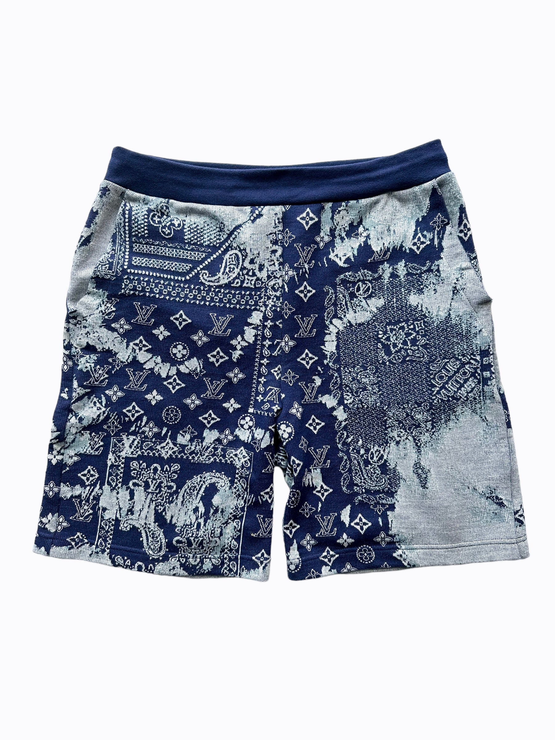 LV Louis Vuitton Monogram Bandana Swim Shorts, Men's Fashion, Bottoms,  Shorts on Carousell