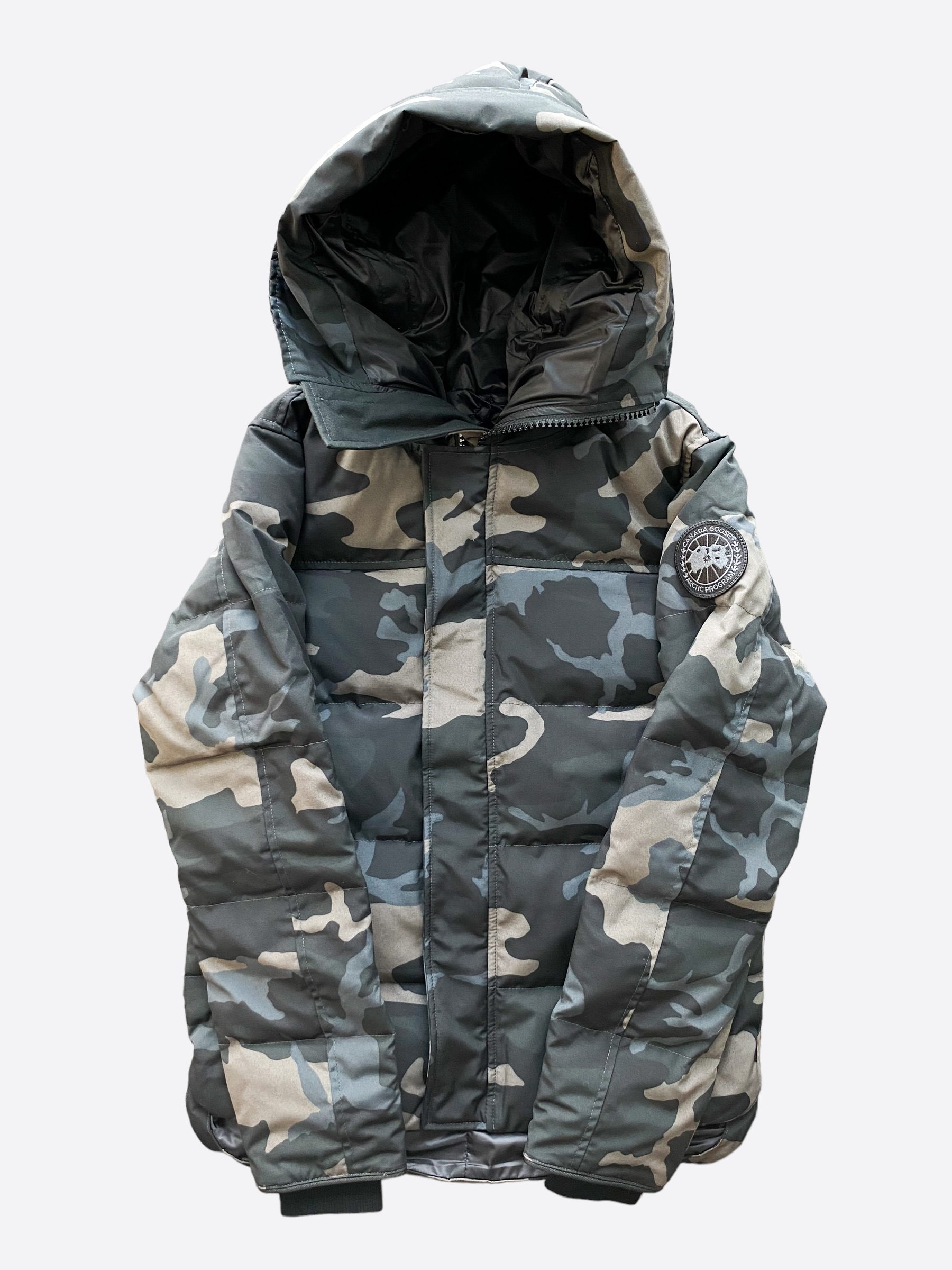 Canada goose parka hot sale camo