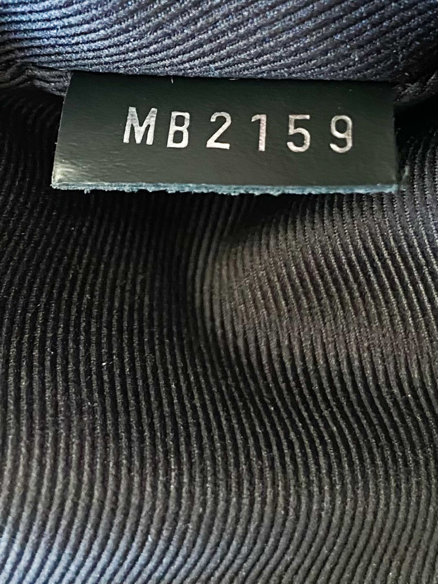 Louis Vuitton Damier Avenue Sling