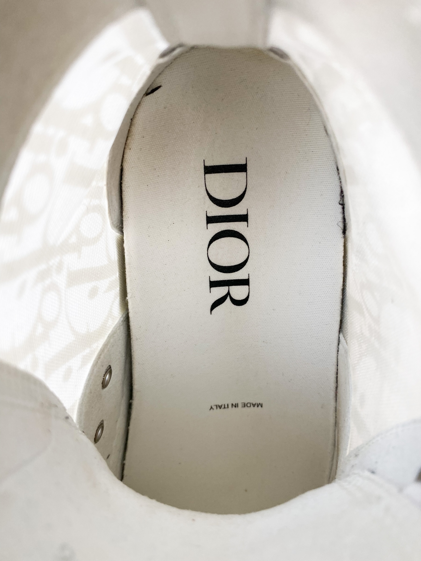 Dior White Oblique B23 Women's High Top Sneakers