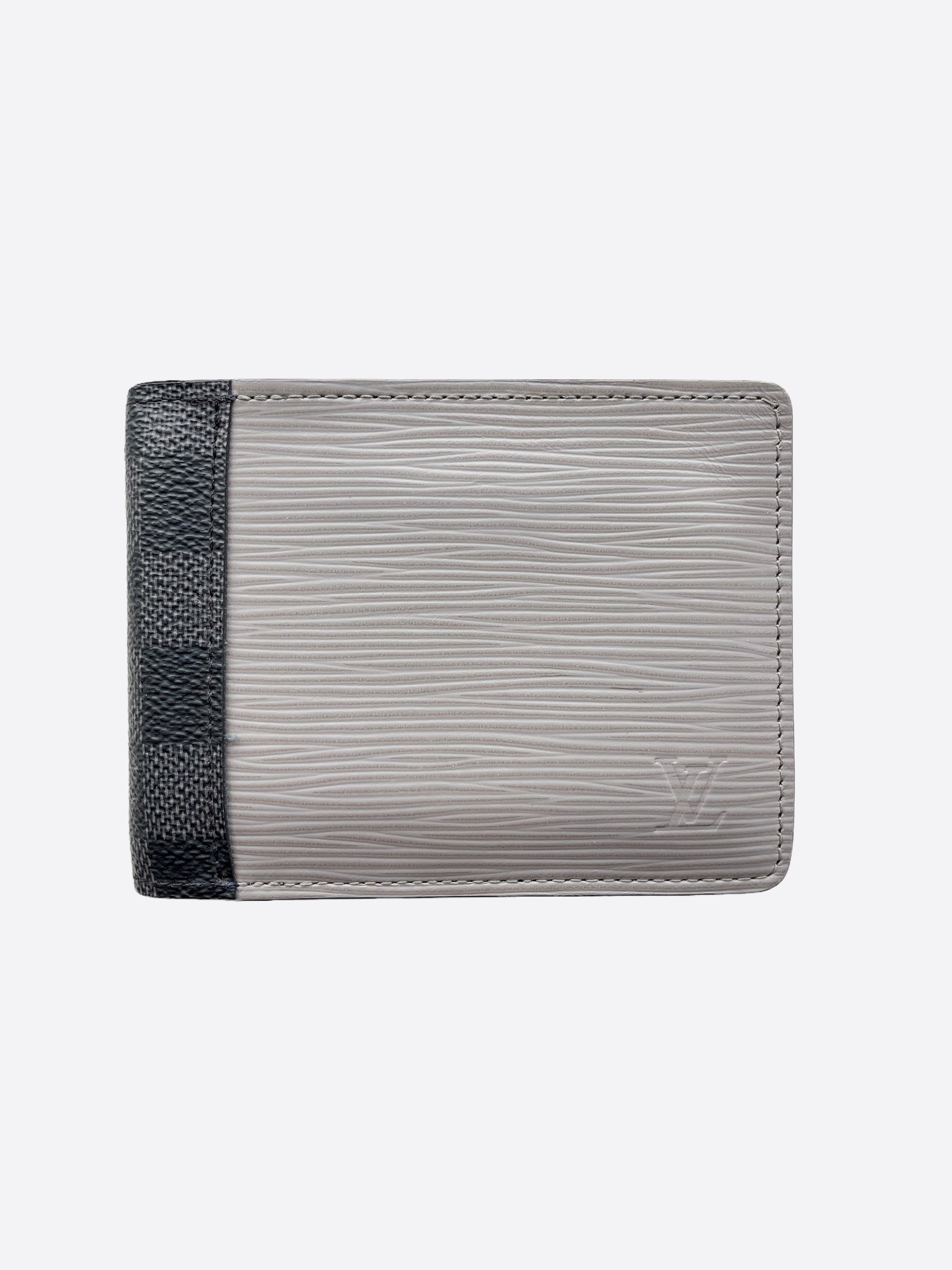 Pre-owned Louis Vuitton Multiple Wallet Monogram Grey