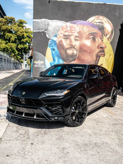 Lamborghini 2021 Jet Black Urus