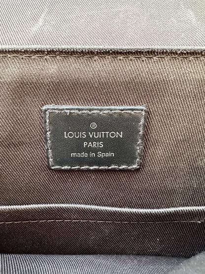 Louis Vuitton Monogram Eclipse District Messenger