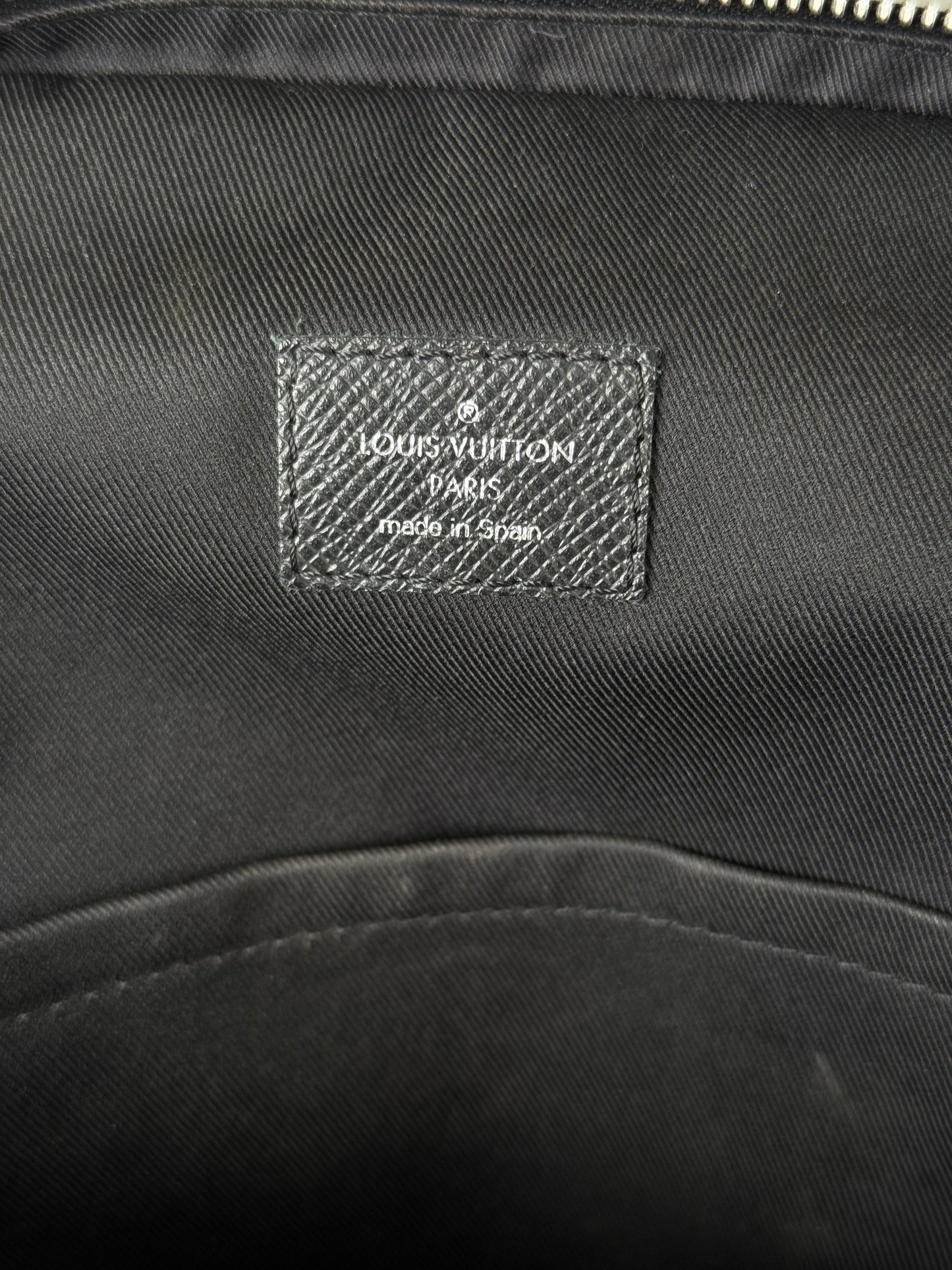 Louis Vuitton Black Taiga Leather Avenue Sling