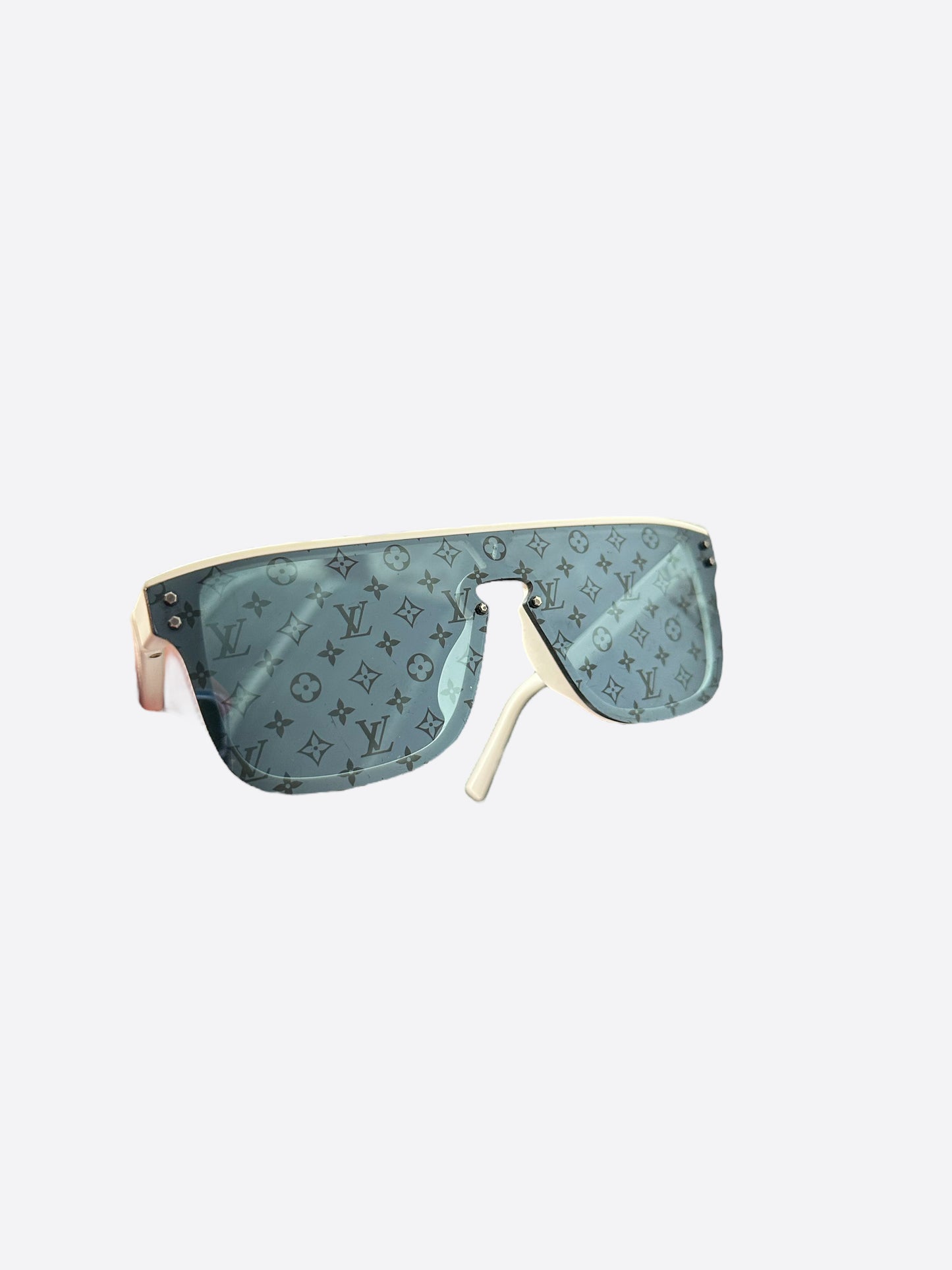 Pre-owned Louis Vuitton Lv Waimea Sunglasses Black