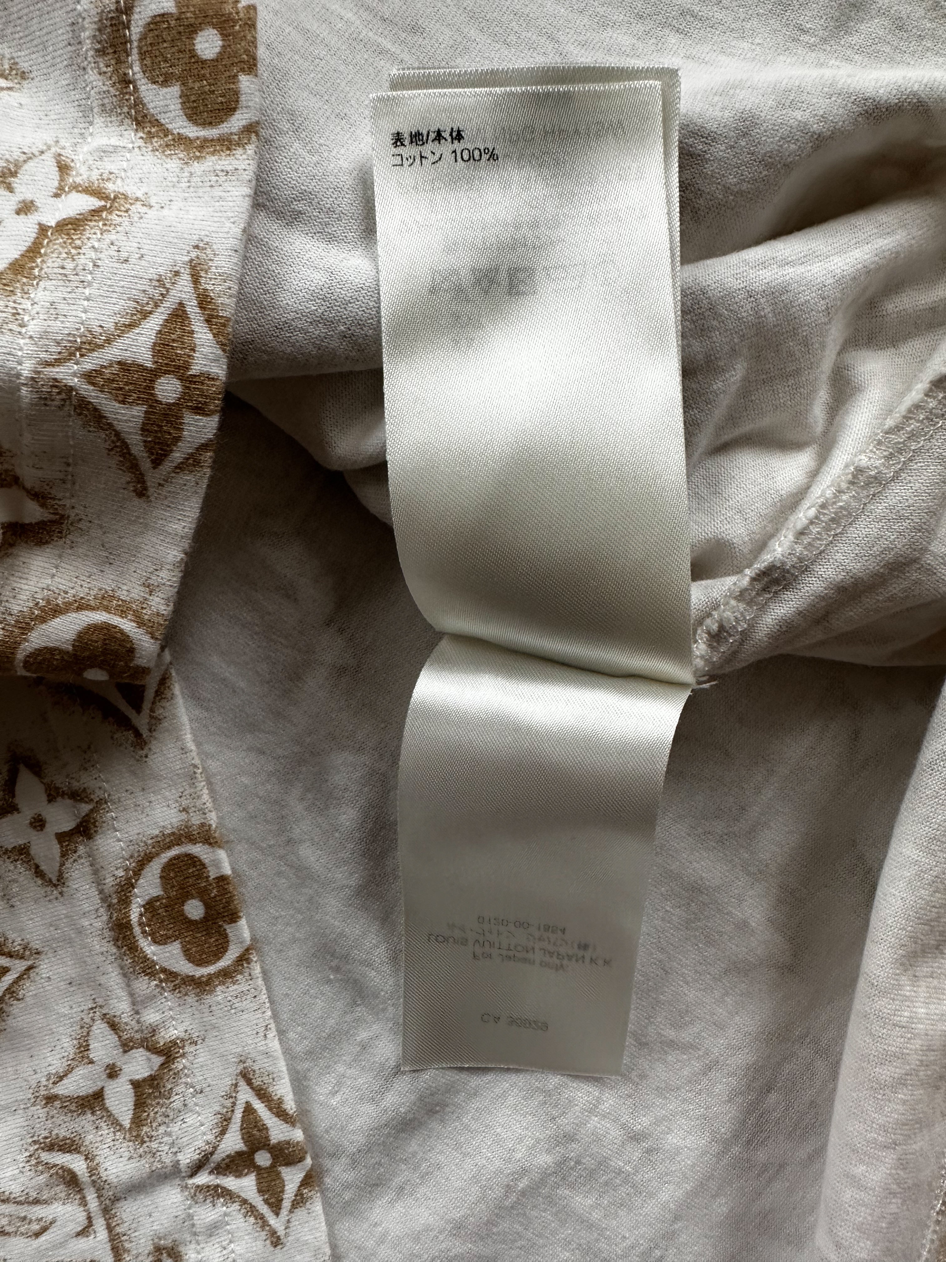 Louis Vuitton White & Tan Monogram T-Shirt – Savonches