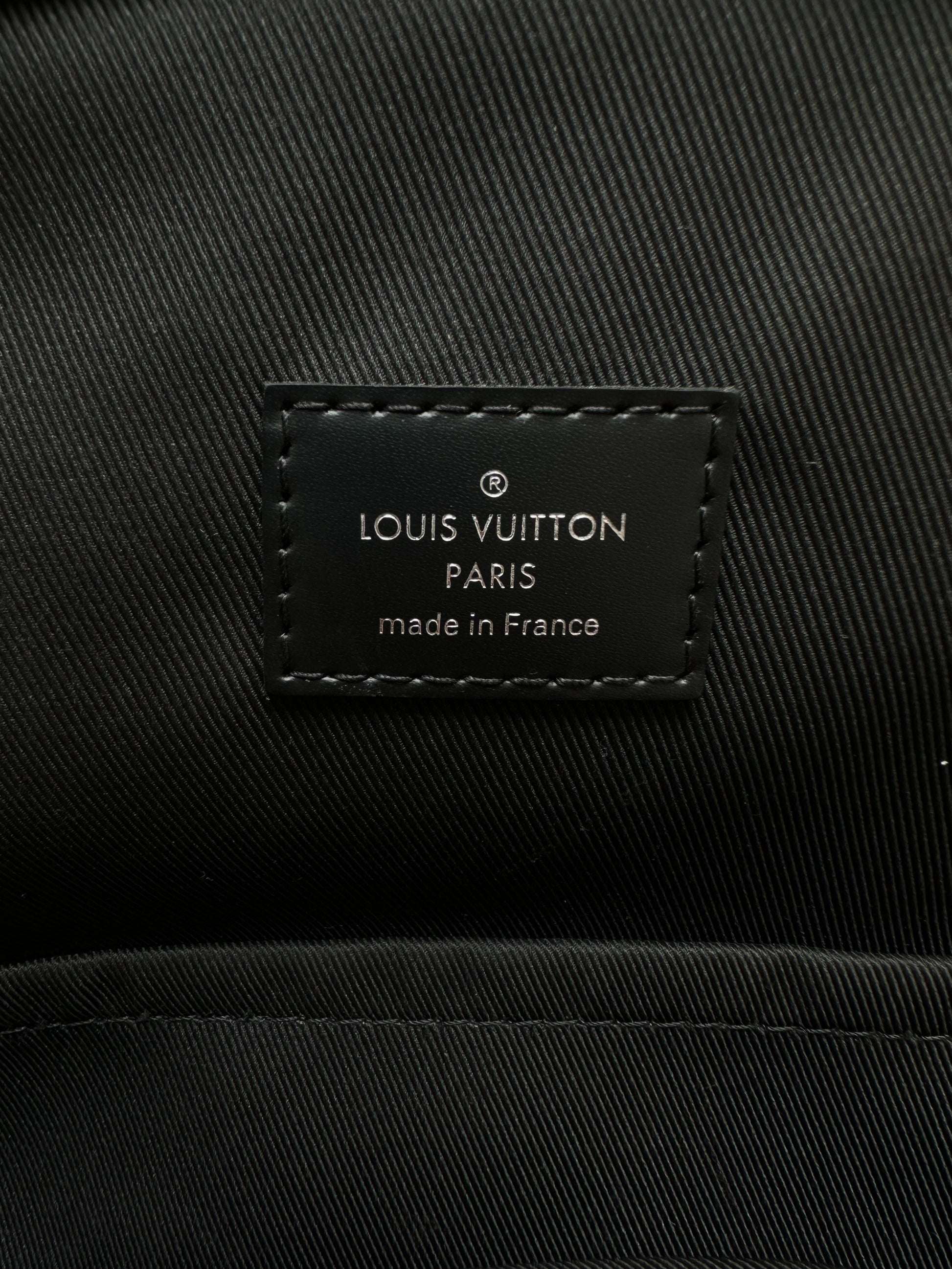 Louis Vuitton DAMIER GRAPHITE 2022 SS Avenue slingbag (N45277)