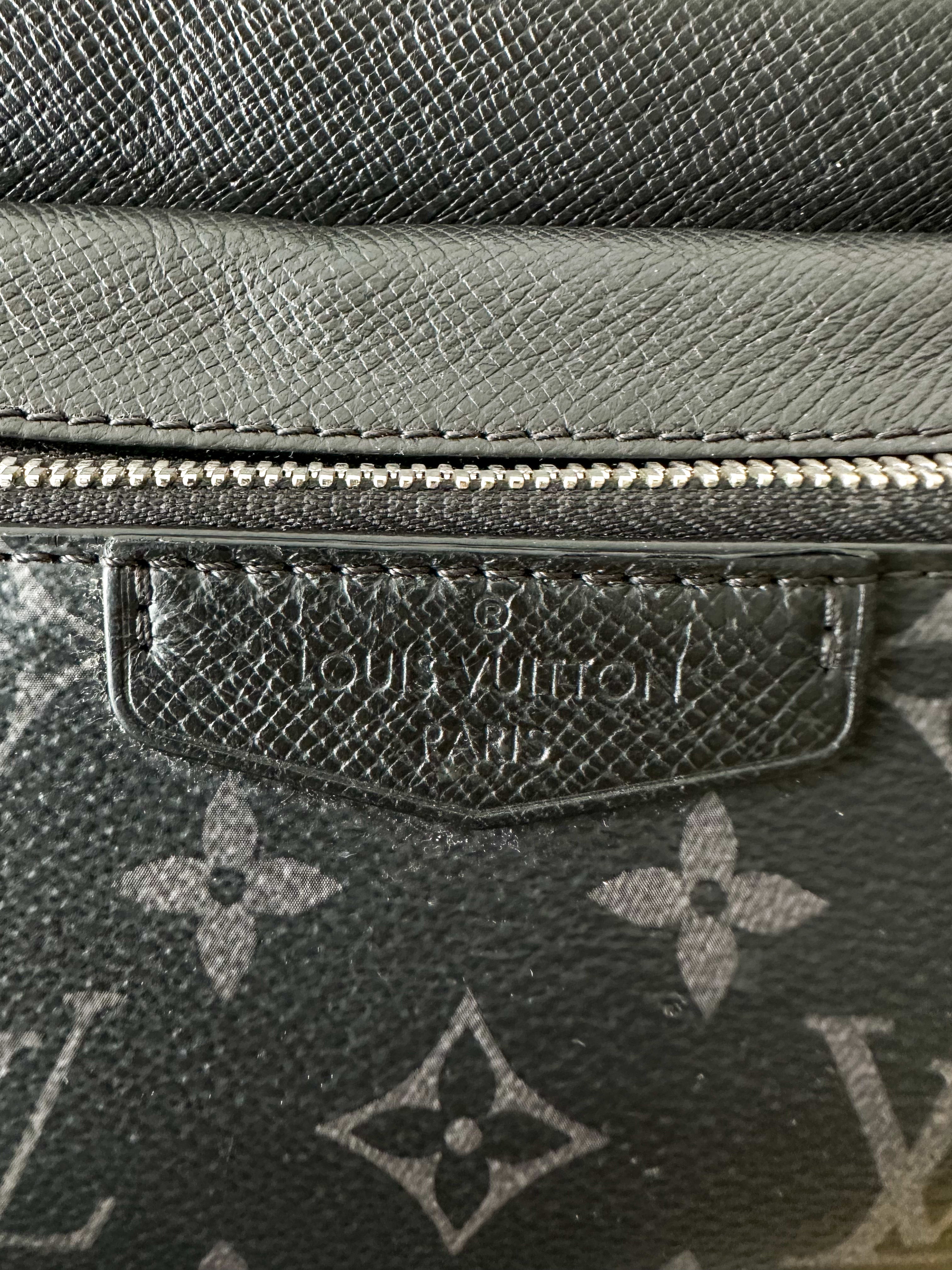 Outdoor bumbag louis discount vuitton