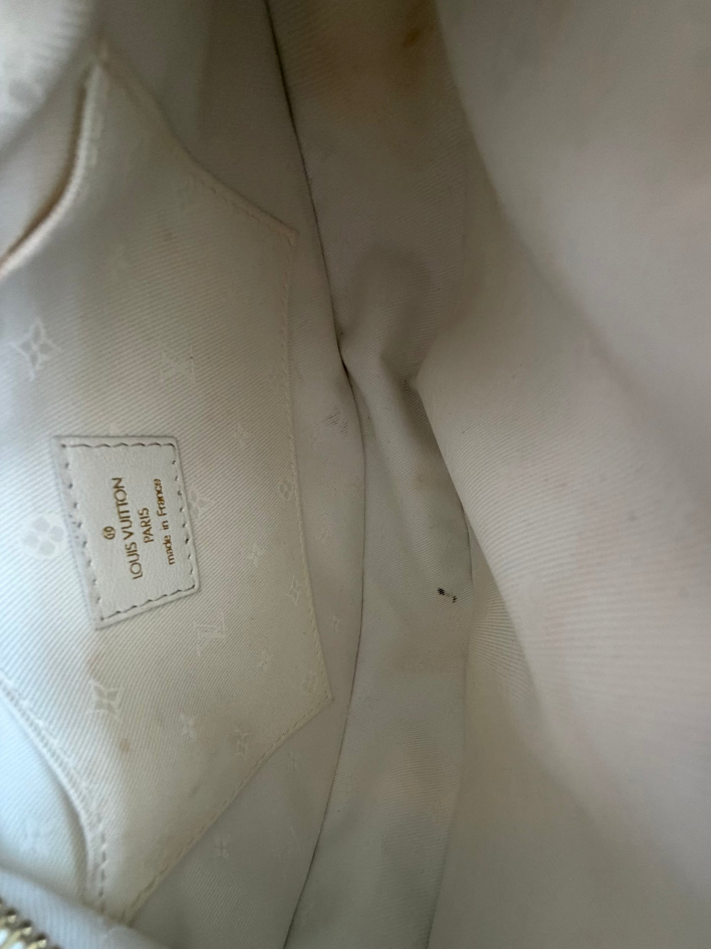 Louis Vuitton White Bubblegram Over The Moon Bag