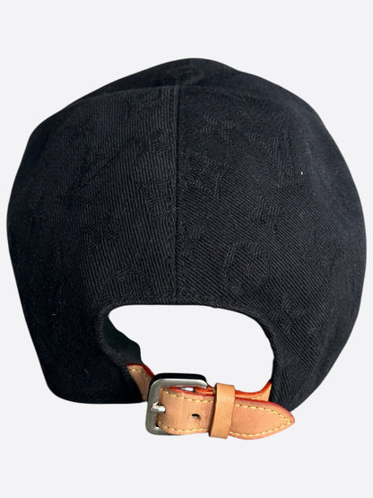 Louis Vuitton Black Monogram Essential Cap