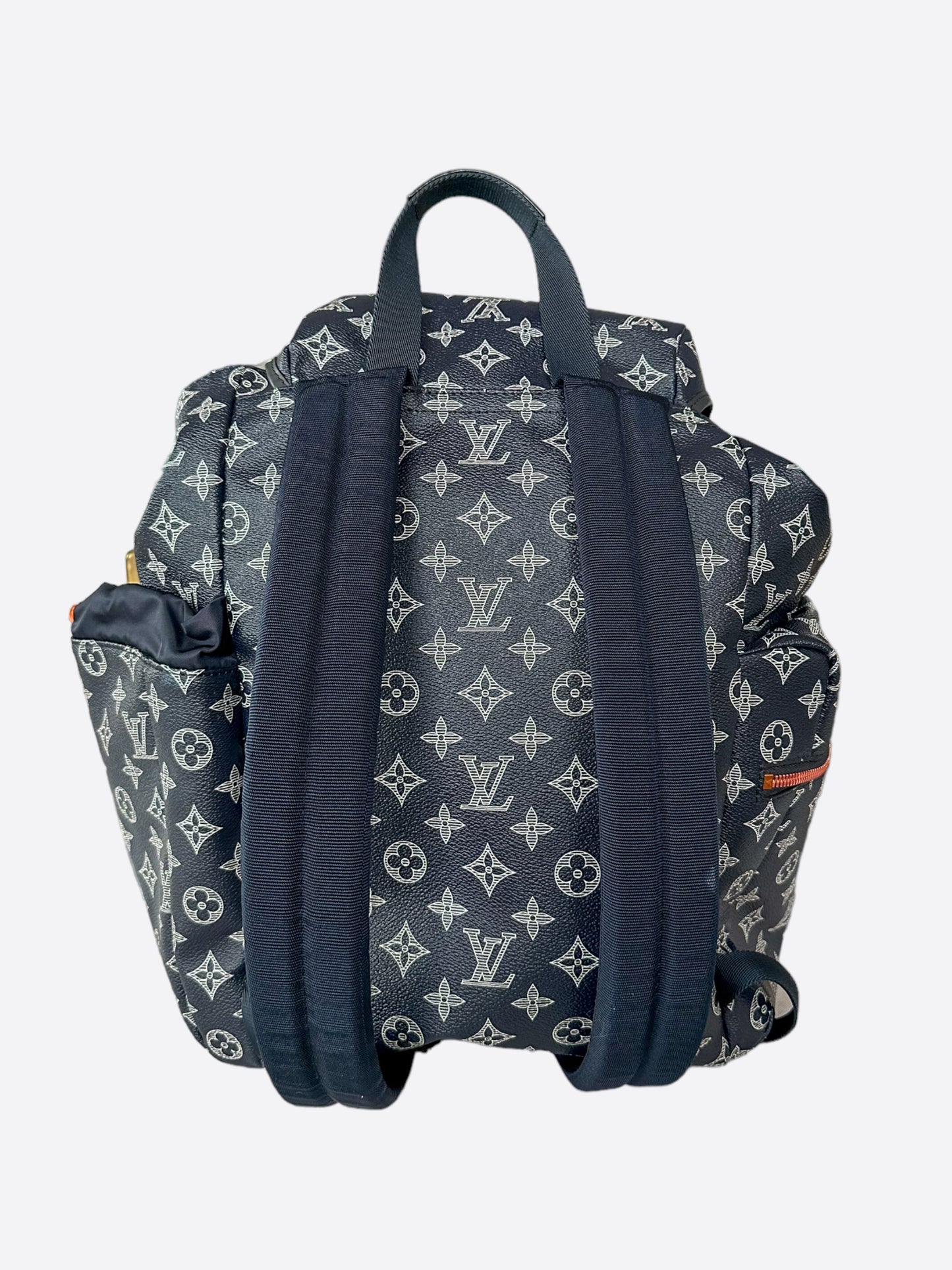 Louis Vuitton Navy & White Monogram Discovery Backpack – Savonches Louis Vuitton Navy & White Monogram Discovery Backpack – Savonches