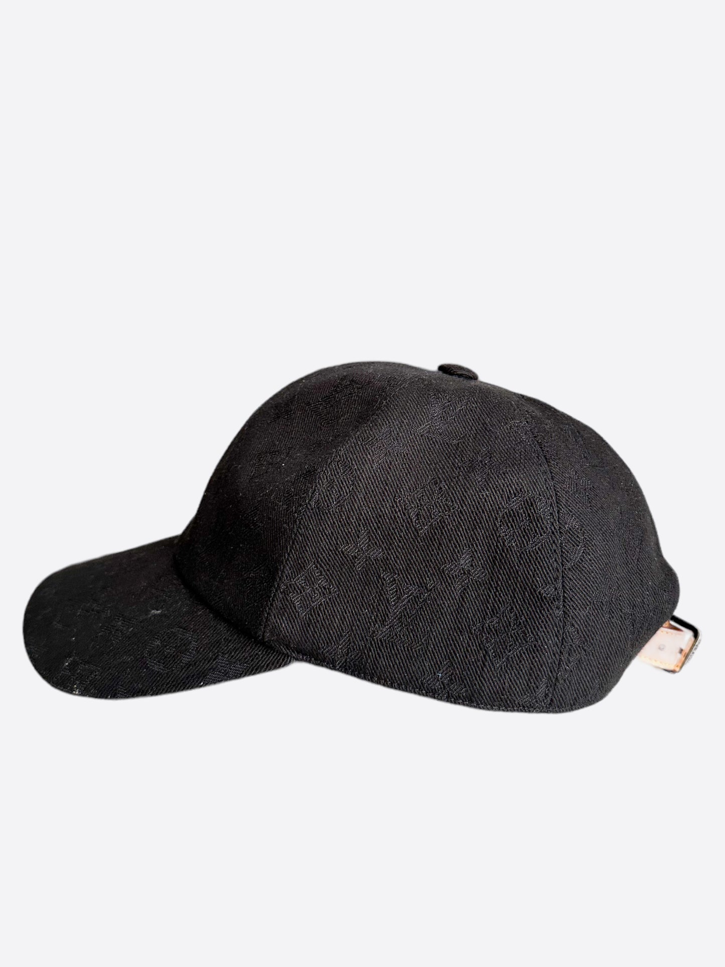 Louis Vuitton Black Monogram Essential Cap