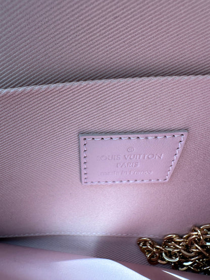 Louis Vuitton Pink Vernis Monogram Pochette Felicie