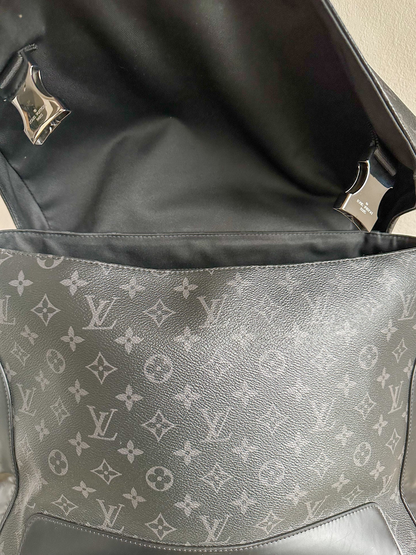 Louis Vuitton Monogram Eclipse Voyage Messenger