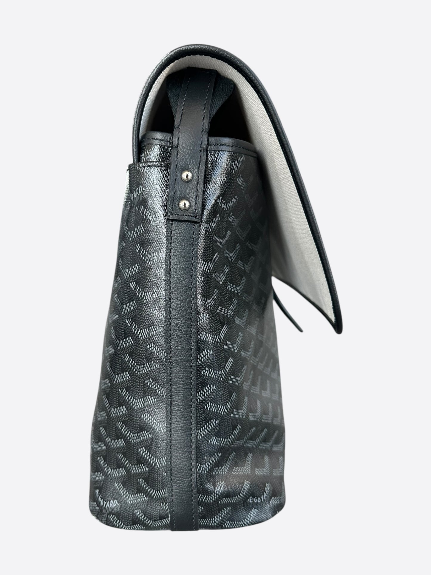 Goyard Jet Black Capetien MM Messenger Bag