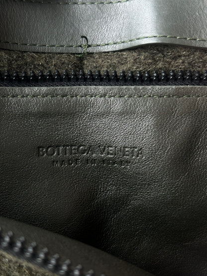 Bottega Veneta Green Intrecciato Padded Cassette Clutch