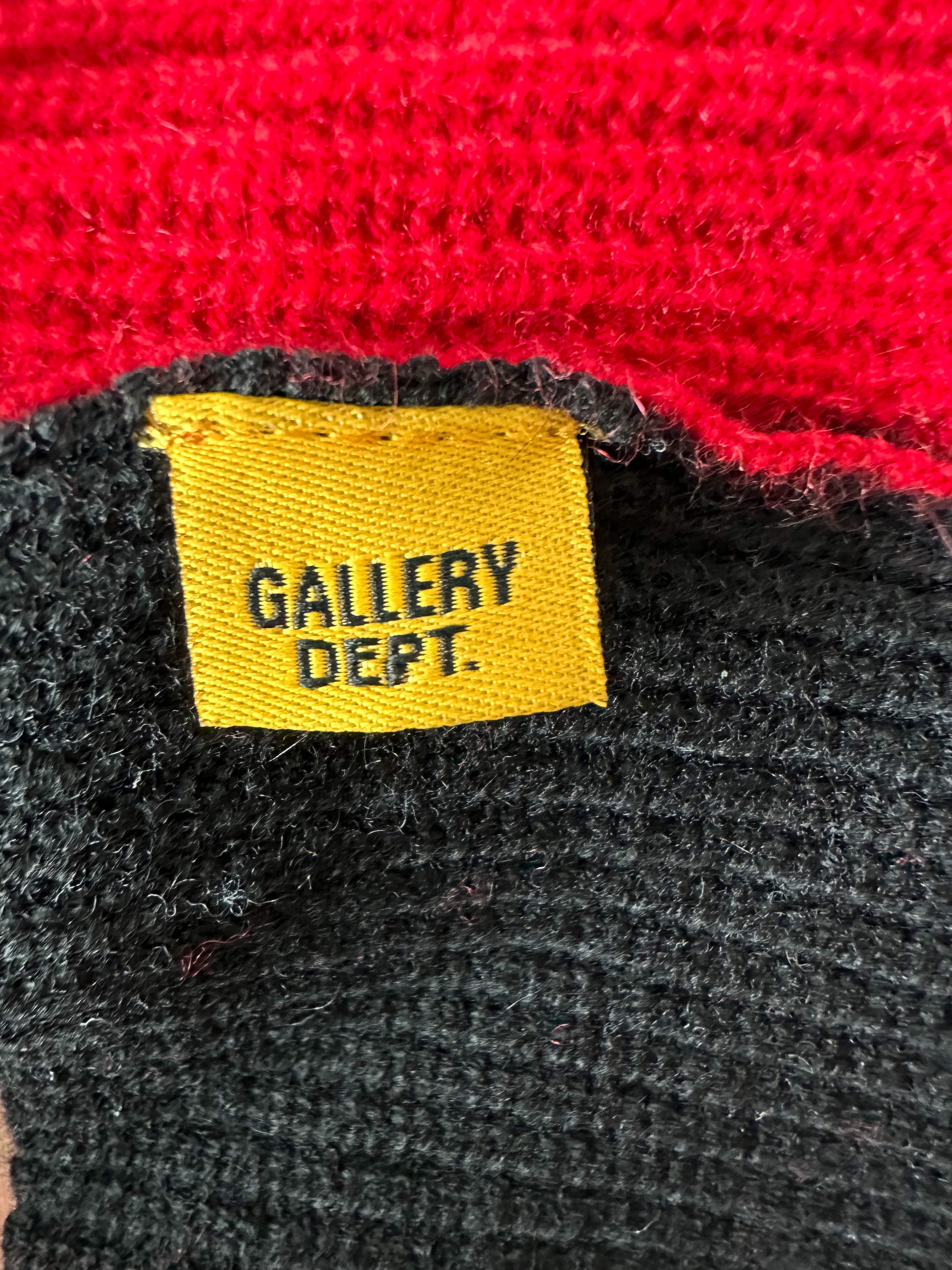 Gallery Dept Black & Red Topanga Logo Beanie – Savonches