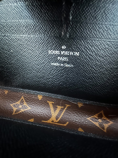 Louis Vuitton Brown Monogram Zippy Dragonne Wallet