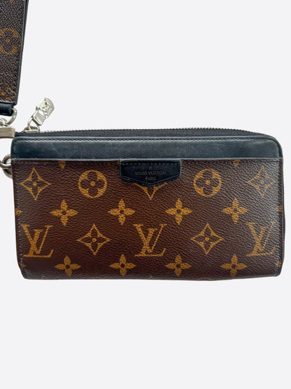 Louis Vuitton Brown Monogram Zippy Dragonne Wallet