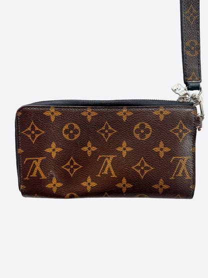 Louis Vuitton Brown Monogram Zippy Dragonne Wallet