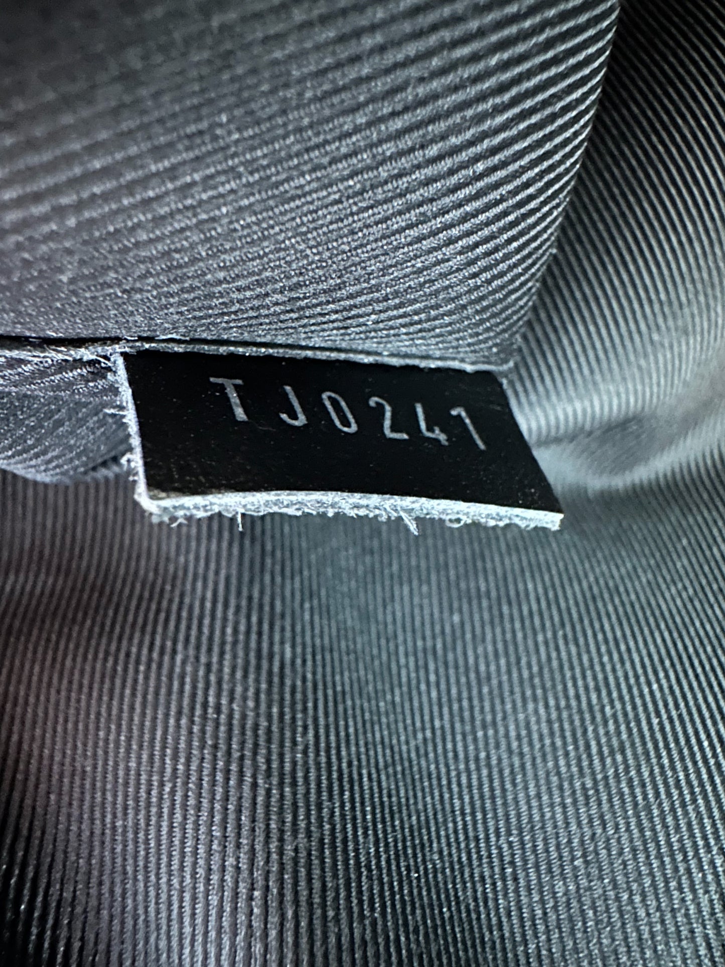Louis Vuitton Black Shadow Monogram Shadow Duo Messenger Leather ref.875665  - Joli Closet