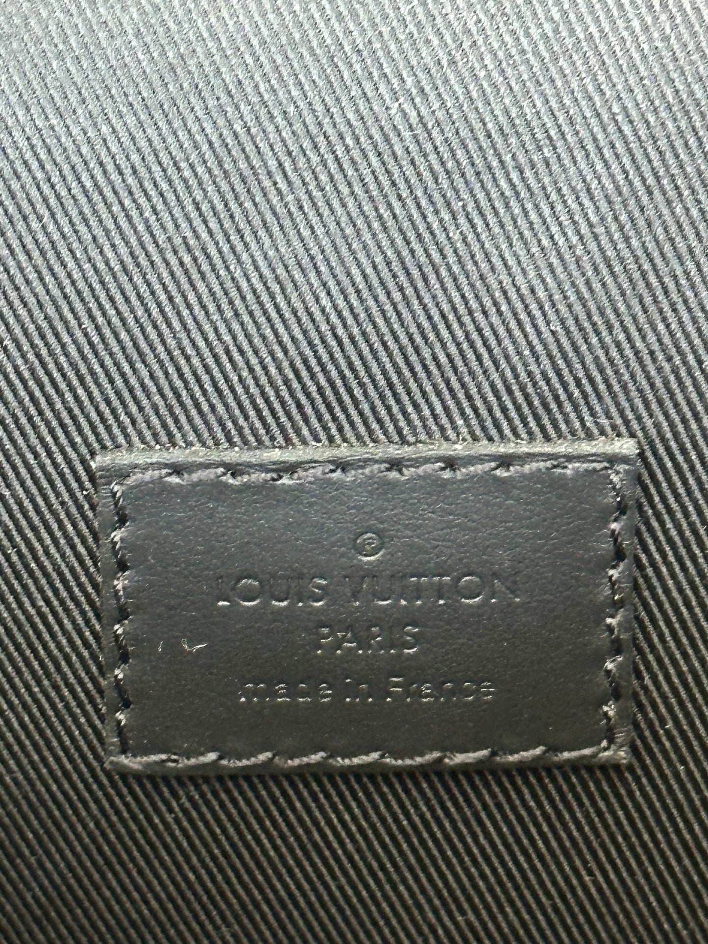 Louis Vuitton Black Aerogram Fastline Wearable Wallet