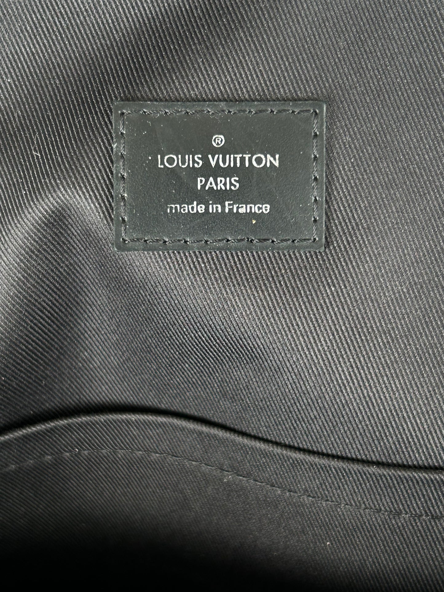Louis Vuitton Damier Graphite Avenue Sling