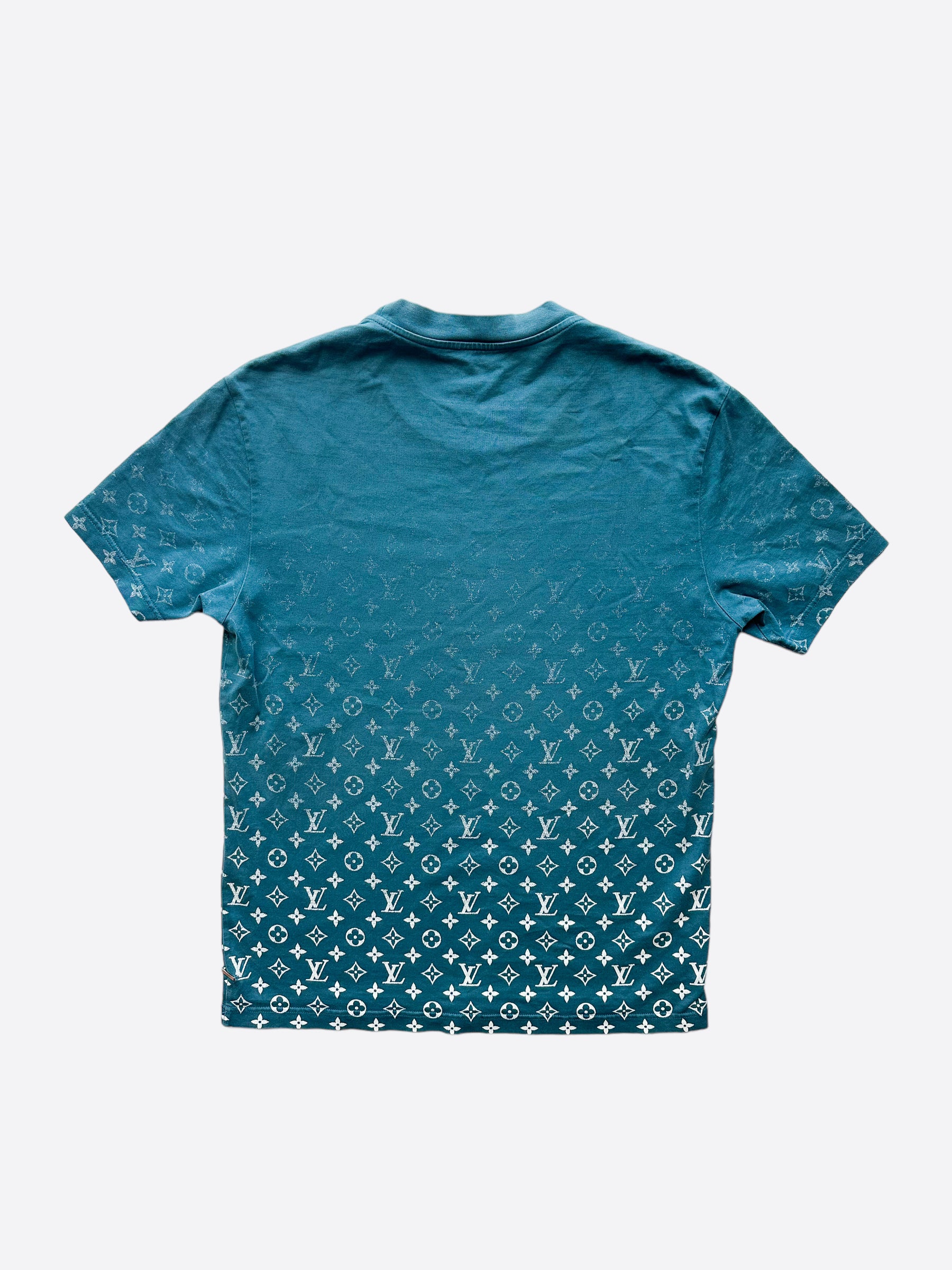 Louis Vuitton Blue & White Gradient Monogram T-Shirt – Savonches