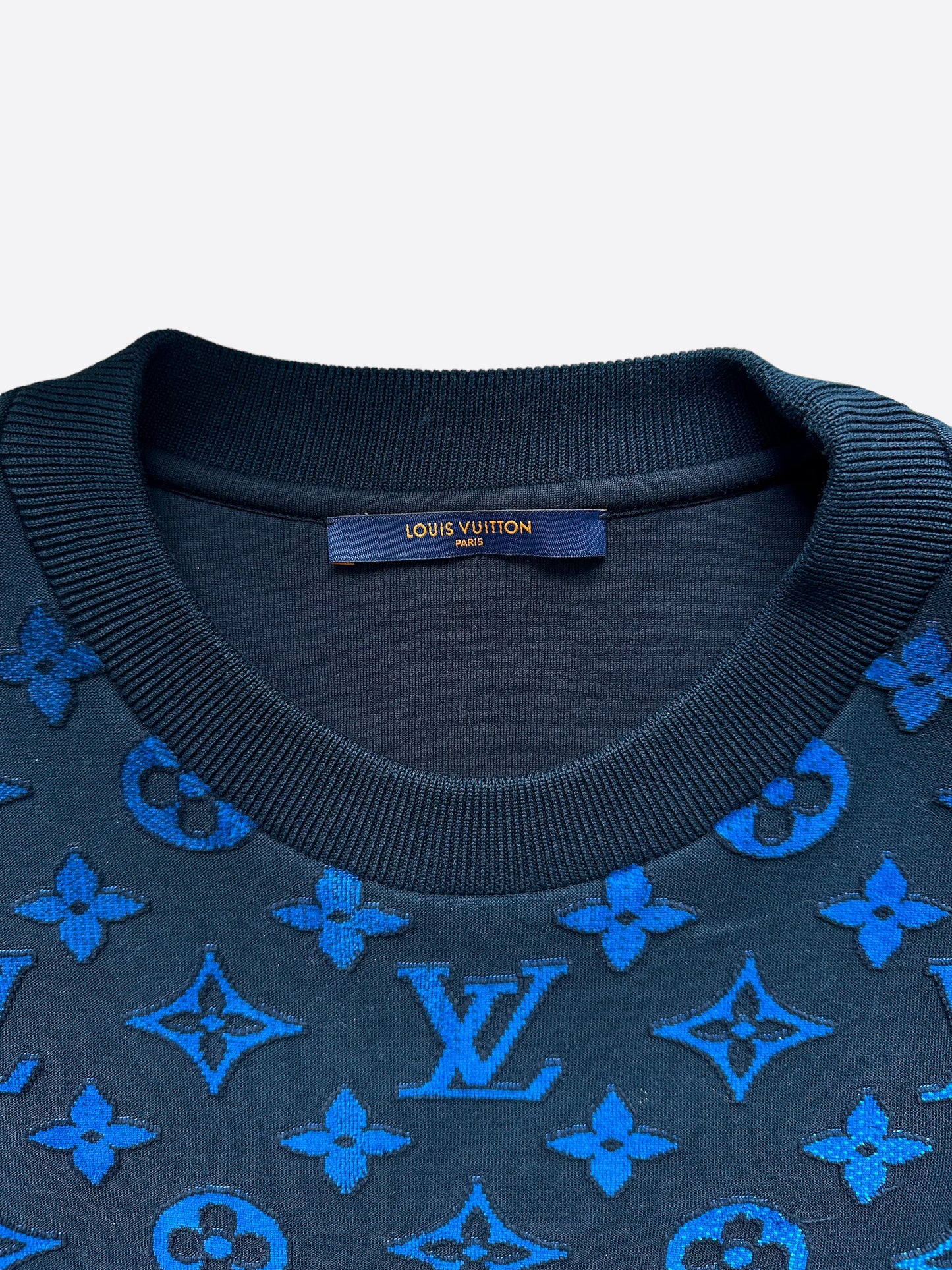 Louis Vuitton 2022 Gradient Monogram Sweatshirt - Blue Sweatshirts