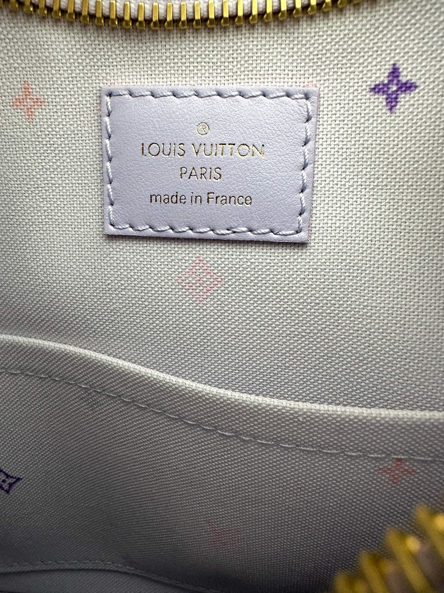 Louis Vuitton - Marshmallow in Sunrise Pastel - Reetzy