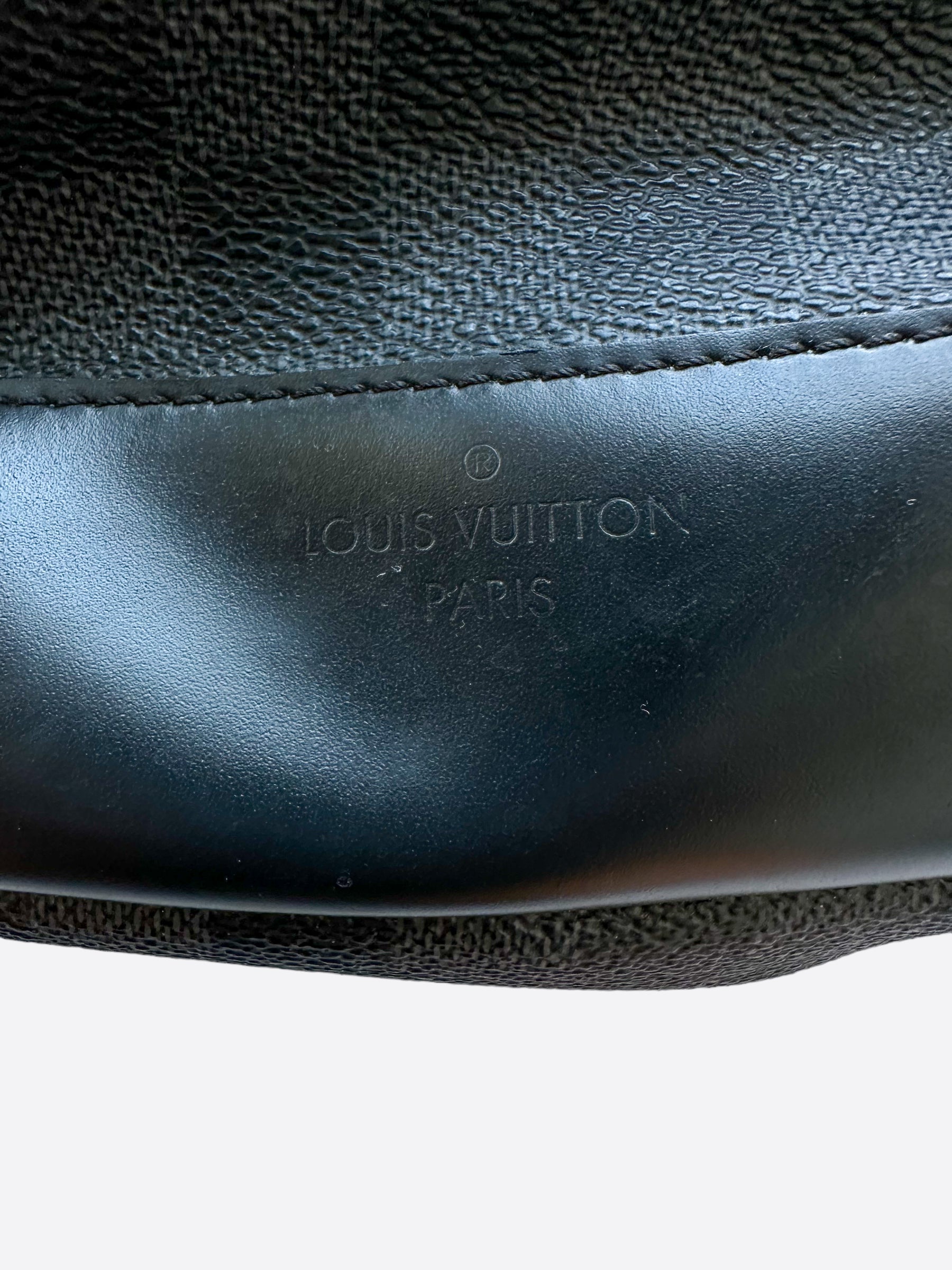 Louis Vuitton Damier Graphite Avenue Sling Bag – Savonches