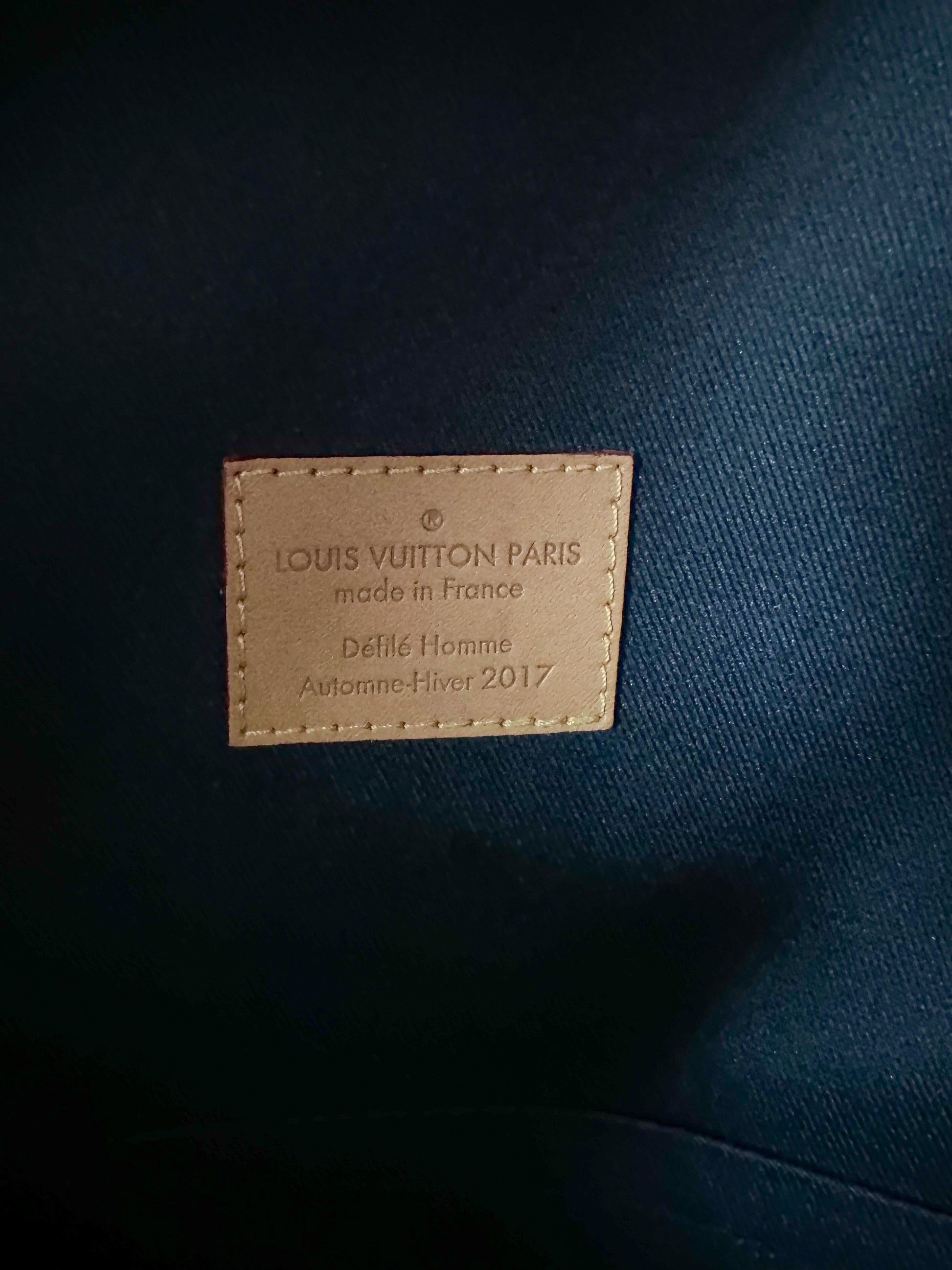 Pre-owned Louis Vuitton X Apollo Backpack Monogram Camo