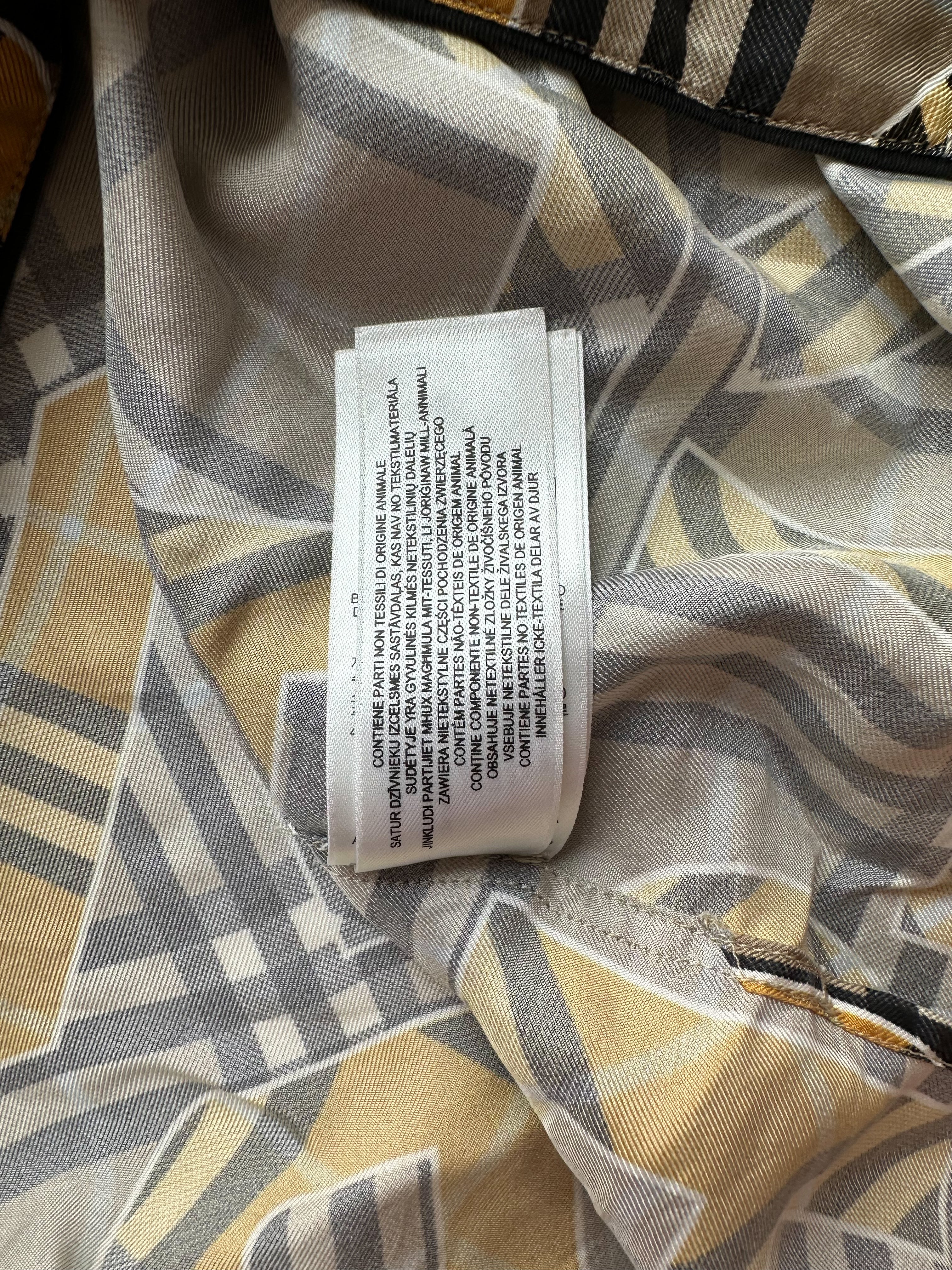 Burberry origen outlet logo